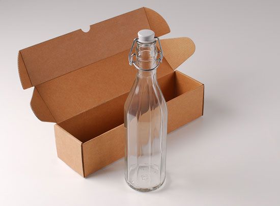 Botella de cristal para agua con tapón mecánico