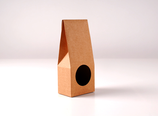 Caja con ventana para alimentación