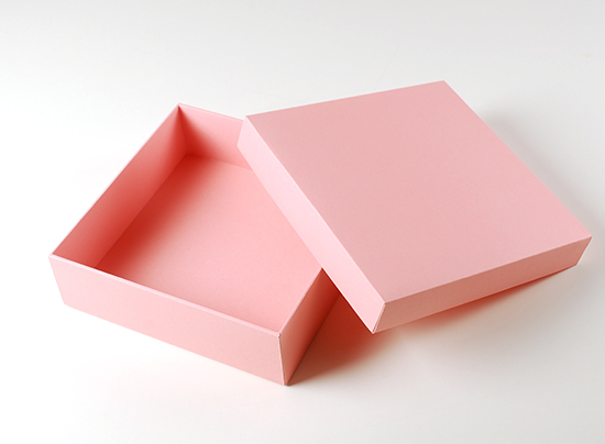 Caja forrada cuadrada