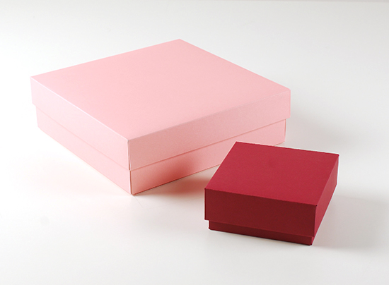 Caja forrada cuadrada