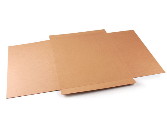 Carpeta de cartón grande para envíos