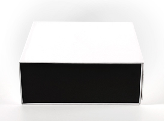 Caja cuadrada forrada automontable